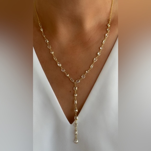 Jewelry - Elegant Gold and Silver Women's Necklace